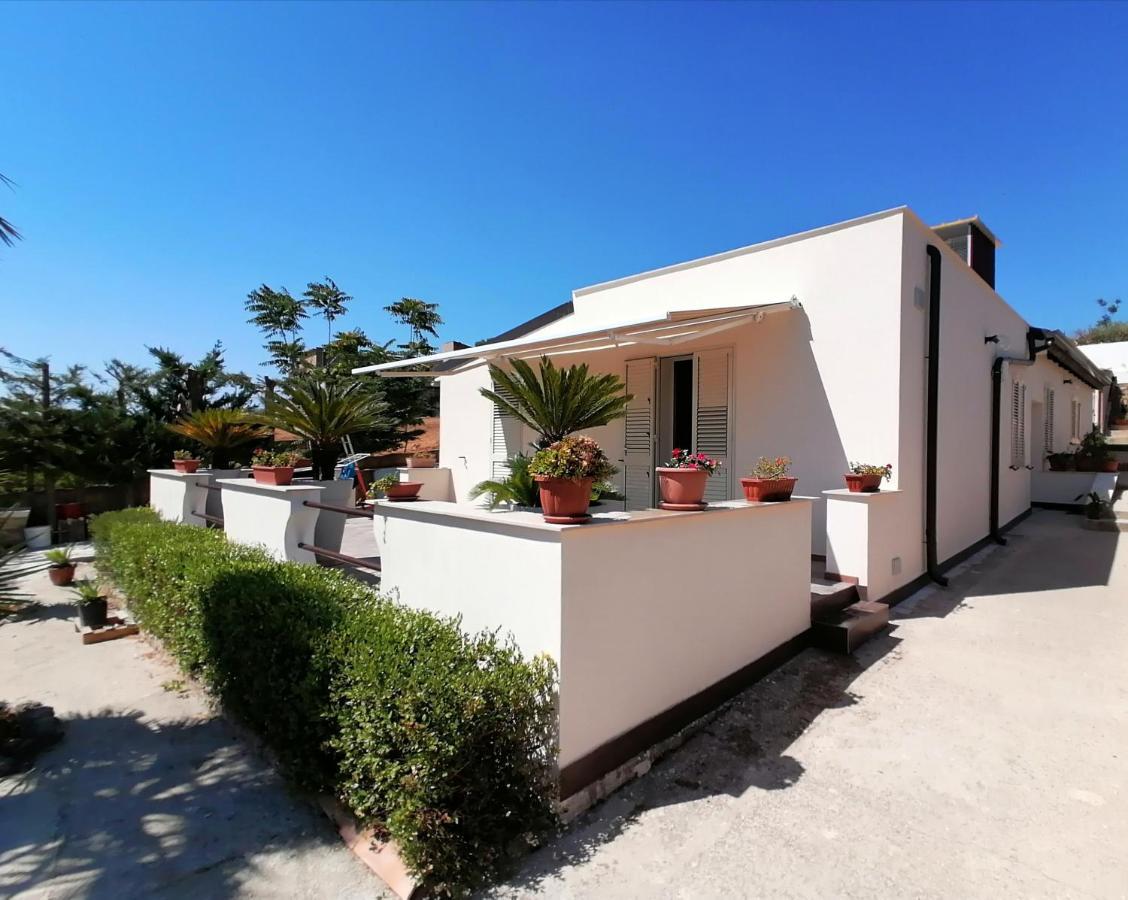 Casa Vacanze Villa Tropia Camastra Екстер'єр фото